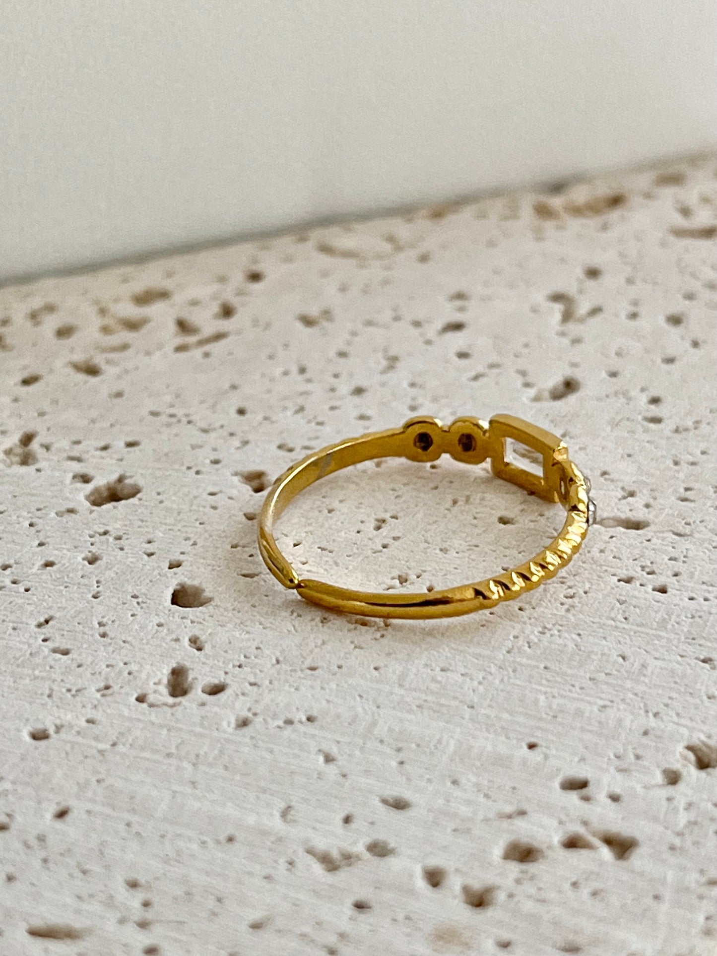 Sofía Gold Ring