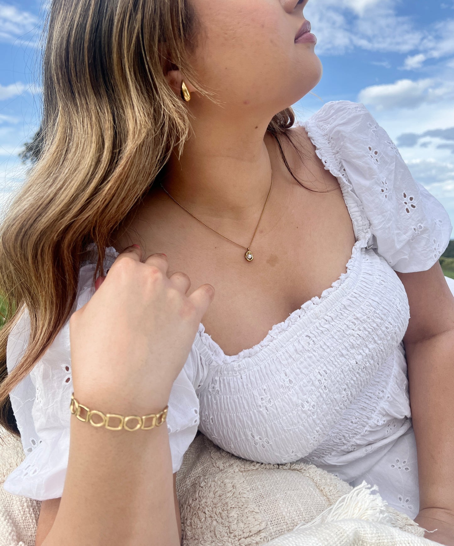 Aurora Pearl Necklace & Pendant