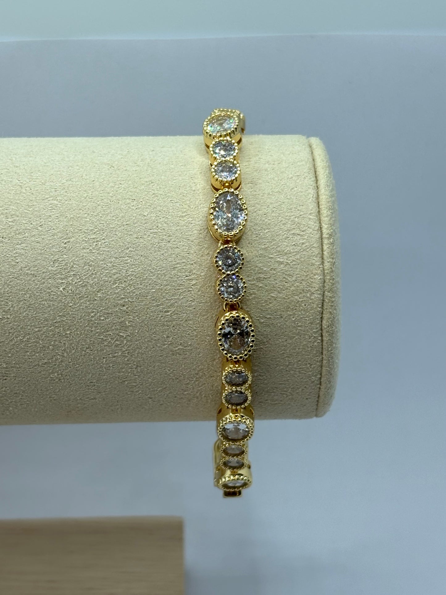 Diamanté Gold Ovals Bracelet