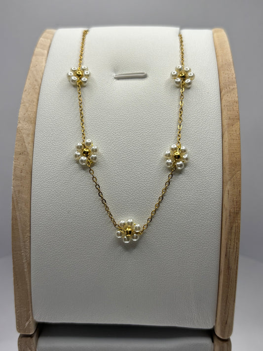 Daisy Gold Necklace