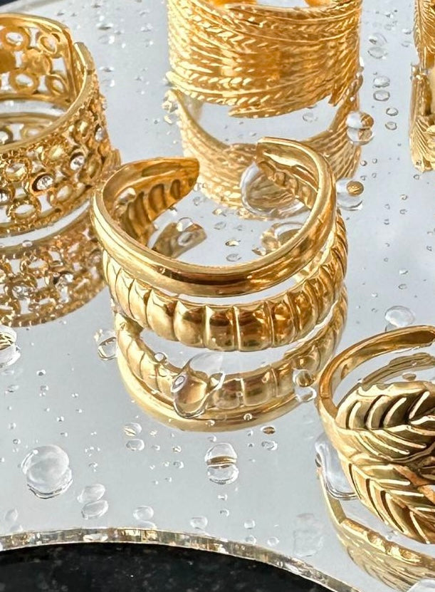 Isa Gold Ring