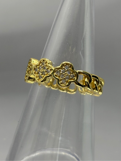 Diamanté Gold Clover Chain Ring