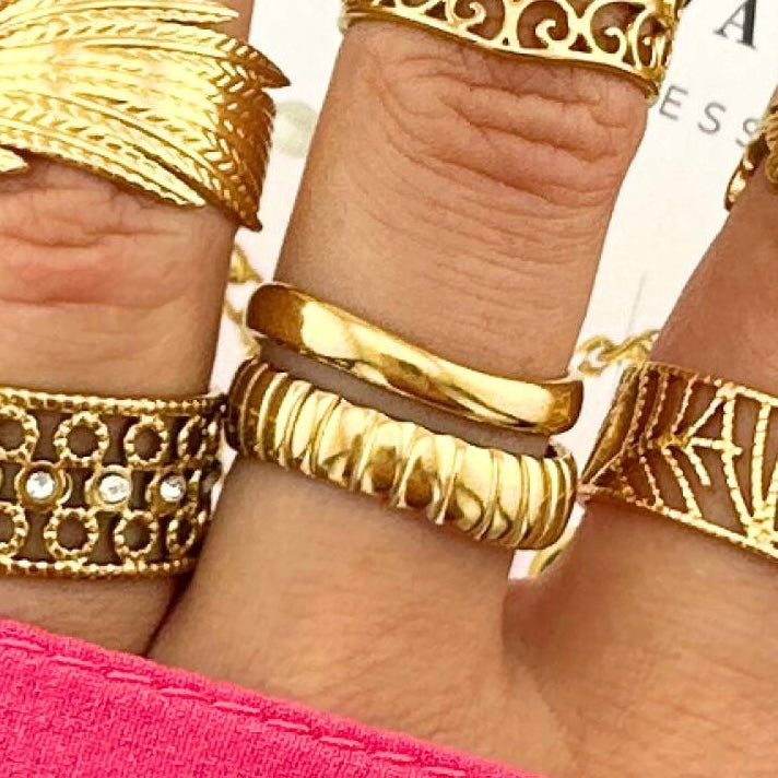 Isa Gold Ring